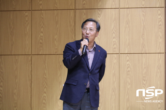 NSP통신-이내응 사무국장이 격려사를 하는 모습. (조현철 기자)