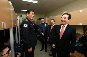 [NSP PHOTO]정세균 의장, 경찰청 방문…평화로운 집회의 중요역할 치하