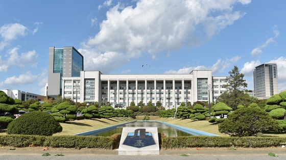 NSP통신-▲인하대학교 본관 전경사진(사진제공=인하대학교 제공)