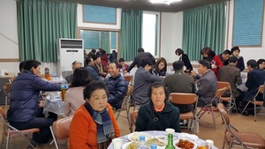 [NSP PHOTO]광주 광산구 삼도동 주민, 공터에 꽃동산 조성 위한 일일찻집 눈길