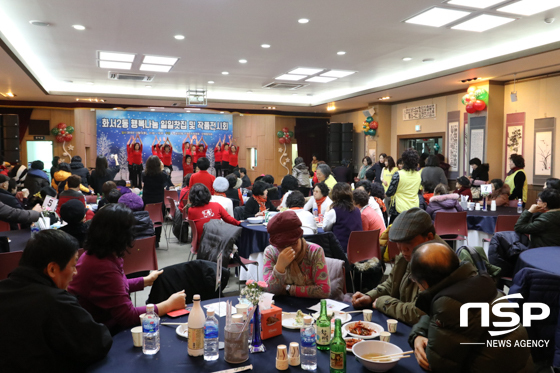 NSP통신-수강생들이 작품발표를 하고 있다. (조현철 기자)