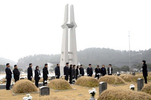 [NSP PHOTO]광주 광산구의회, 올 해 첫 공식일정 5·18민주묘지 참배
