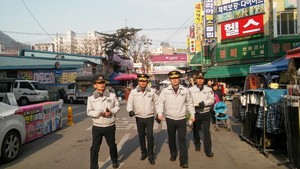 [NSP PHOTO]시흥경찰서,설 대비 범죄 취약지 검문검색 실시