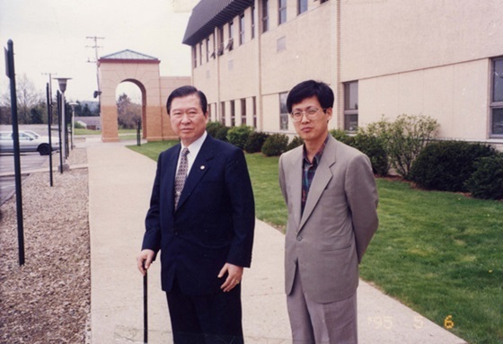 NSP통신-1995년 김대중 전 대통령(좌)과 최성 고양시장(우) (최성 고양시장)