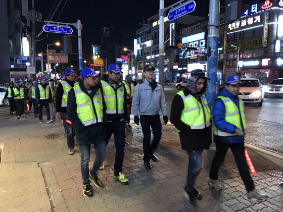 [NSP PHOTO]화성동부경찰서, 외국인 자율방범대와 합동순찰 실시