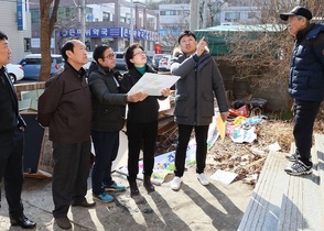 [NSP PHOTO]안산시의회 박은경 의원, 사랑방경로당 이전 예정지 현장 점검