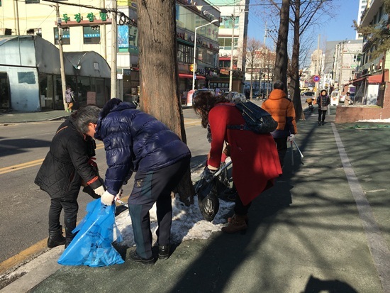 NSP통신-국토대청소 자료 사진 모습. (의왕시)