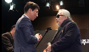 [NSP PHOTO]안희정 포용철학 들국화 전인권 이어 정한용도 지지