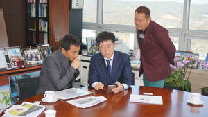 [NSP PHOTO]정찬민 용인시장, 반려문화 정착 등 이웅종 교수 만나 의견교환