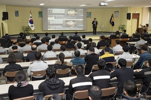 [NSP PHOTO]박정희 군산시의장, 군산署 특강 시민의 지팡이