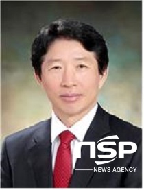 NSP통신-전북새만금산학융합원 이사장에 선출된 나의균 군산대 총장.
