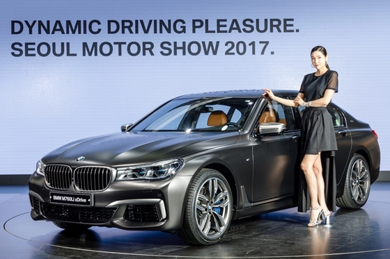 NSP통신-SMS2017_BMW M760Li xDrive