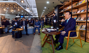 [NSP PHOTO]김관용 경북도지사, 대선후보 경선 마치고 도정 복귀