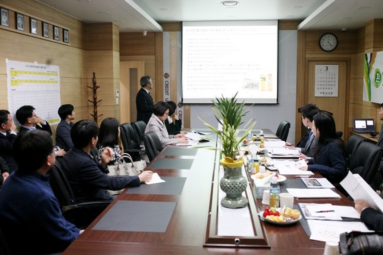 NSP통신-중소기업청이 지원하는 2017전통시장대학협력사업 브리핑 모습. (김포대학교)