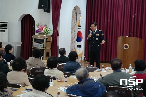 [NSP PHOTO]김동봉 군산경찰서장, 노인대학 강의로 인기 짱