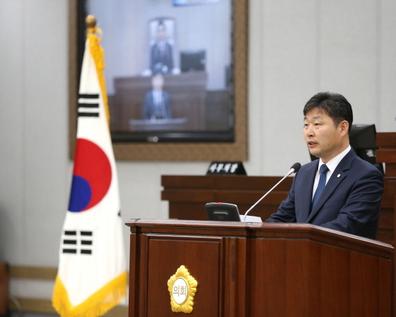 NSP통신-김정령 수원시의원이 5분 발언을 하고 있다. (수원시의회)