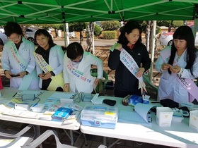 [NSP PHOTO]장흥군, 찾아가는 건강체험 홍보관 호응