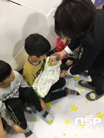 NSP통신-경산진량초등학교는 이동형 성문화버스 체험교육을 실시했다. (사진=경산교육청)