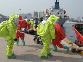[NSP PHOTO]포항해경, 유해화학물질 유출사고 대응 기관합동훈련 실시