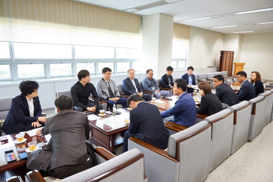 NSP통신-28일 시의회에서 열린 용인시 남사(아곡)지구현안 간담회. (의원실)