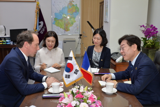 [NSP PHOTO]이재명, 프랑스 도시들과 교류 심도있게 논의