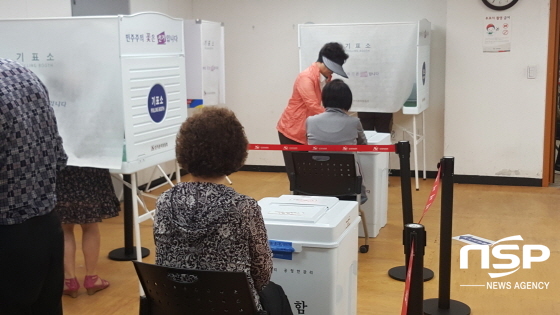 [NSP PHOTO][19대 대선] 수원시 유권자들 국민의 권리 행사