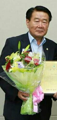 NSP통신-최우수 의원으로 선정된 권영화 위원장. (평택시의회)