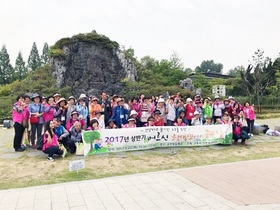 [NSP PHOTO]군포시 산본보건지소, 어르신 간호사와 햇볕 쬐기 시행