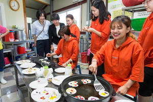 [NSP PHOTO]광주은행, 다문화가정 여성들과 전통음식 만들기 체험