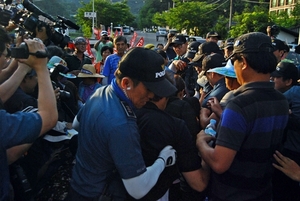 [NSP PHOTO]경찰, 성주 소성리 차량 검문 시설 강제 철거 무산