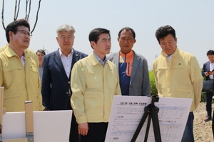 [NSP PHOTO]경기도의회, 가뭄현장 방문 남부지역 농심 위로