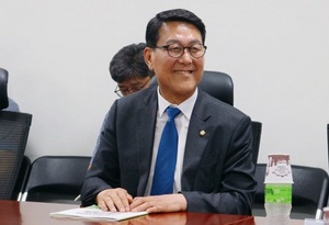 [NSP PHOTO]신창현 의원, 사업장 CCTV감시 금지법 대표 발의