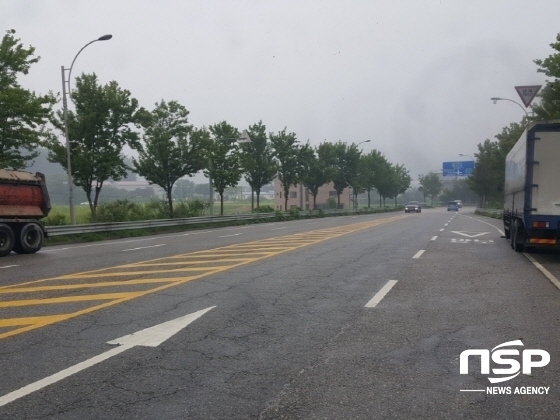NSP통신-호우경보가 해제된 가운데 비가 오고 있는 경기 용인시 일부 도로. (김병관 기자)