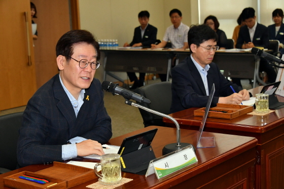 [NSP PHOTO]이재명 성남시장, 공무하는데 중요, 사람들 생명과 안전 지키는 일