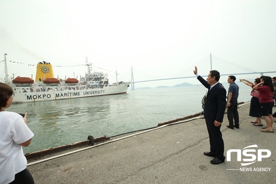 NSP통신-전남교육청이 24일 가진 선상무지개학교 출항식. (전남교육청)