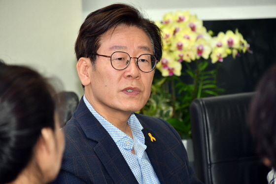 [NSP PHOTO]이재명 성남시장, 9월 추경에 노력, 학부모들도 교복지원 예산 통과 협조 주문
