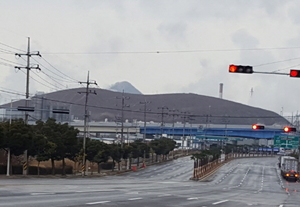 [NSP PHOTO]여수산단 녹지해제, 공장용지 조성공사 주민 반발···대체녹지 조성 먼저