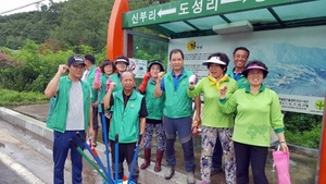 [NSP PHOTO]성주군, 선남면 국도 일원 버스승강장 물청소 실시