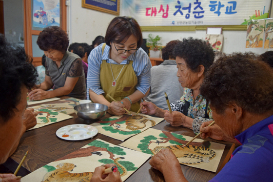 NSP통신-신안군 팔금면 대심마을 청춘학교 (신안군)