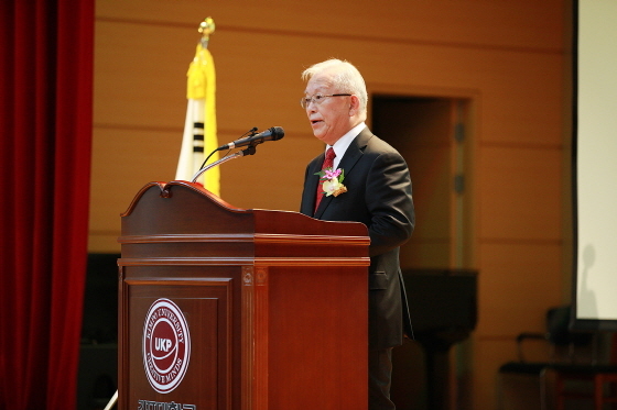 NSP통신-4일 김포대 국제관에서 황선웅 김포대 총장이 취임사를 하고 있는 모습. (김포대학교)