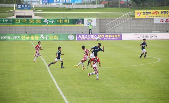 NSP통신-▲축구대회 개막전(신평중-안성FC U-15팀) (당진시)