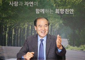 [NSP PHOTO]이항로 진안군수, 동분서주 발품행정 성과 거둬