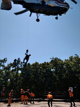 [NSP PHOTO]재난안전본부, 청계산 일대 헬기인명구조 훈련 실시