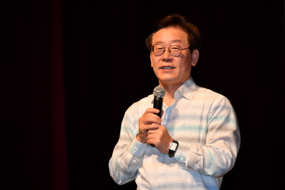 [NSP PHOTO]이재명 성남시장, 입양지원 보다 직접 양육 환경 만드는게 중요