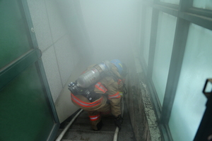 [NSP PHOTO]분당소방서, 지하층 화재진압능력 강화훈련 실시