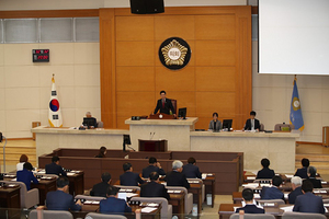 [NSP PHOTO]포항시의회, 제243회 임시회 시정질문 이틀째, 뜨근한 현안 다뤄