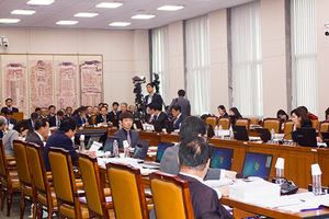 [NSP PHOTO]손혜원 의원 확률형 아이템 모바일 한도 필요…여명숙 위원장 자율규제란 허구