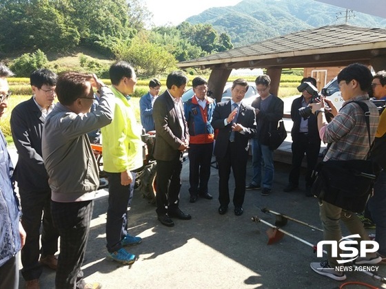 NSP통신-곡성군이 최근 농촌진흥청 이동식 농업종합병원 을 유치해 실시한 봉사활동. (곡성군)