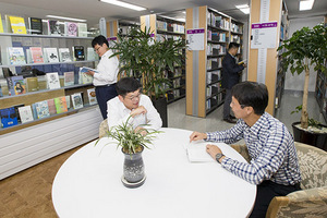 [NSP PHOTO]경북도의회 입법자료실, 도서 열람 및 대출 서비스 제공