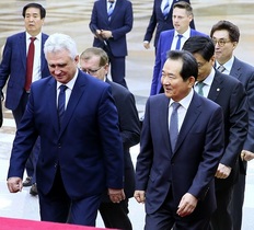 [NSP PHOTO]정세균 의장, 체코 상원의장 예방서 한국 원전기술 설명…관심당부